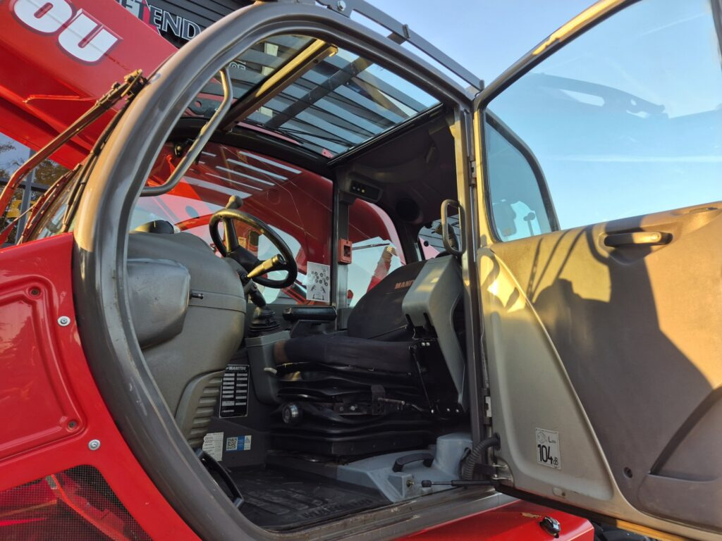 Chariot télescopique MANITOU MRT 2150+ privilege: photos 10 Chariot télescopique MANITOU MRT 2150+ privilege: photos 10