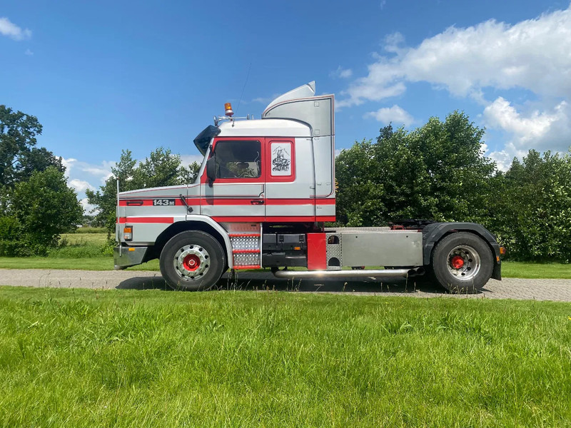 Scania T143-500 V8 | 4x2 | 4350 mm WHEELBASE | TOP CONDITION !!! - Tracteur routier: photos 2 Scania T143-500 V8 | 4x2 | 4350 mm WHEELBASE | TOP CONDITION !!! - Tracteur routier: photos 2