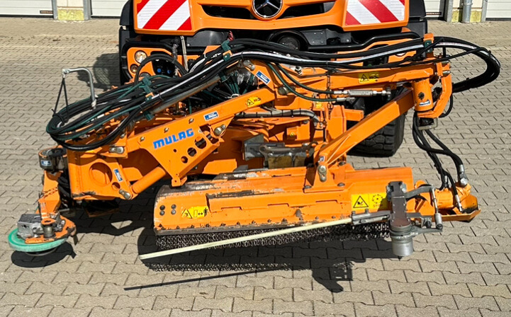 Unimog Leitpfostenausmähgerät / Randstreifenmähger - Epareuse: photos 1 Unimog Leitpfostenausmähgerät / Randstreifenmähger - Epareuse: photos 1