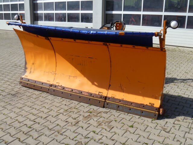 Unimog Schneepflug - Schneeschild Schmidt M30.3 - Lame à neige: photos 2 Unimog Schneepflug - Schneeschild Schmidt M30.3 - Lame à neige: photos 2