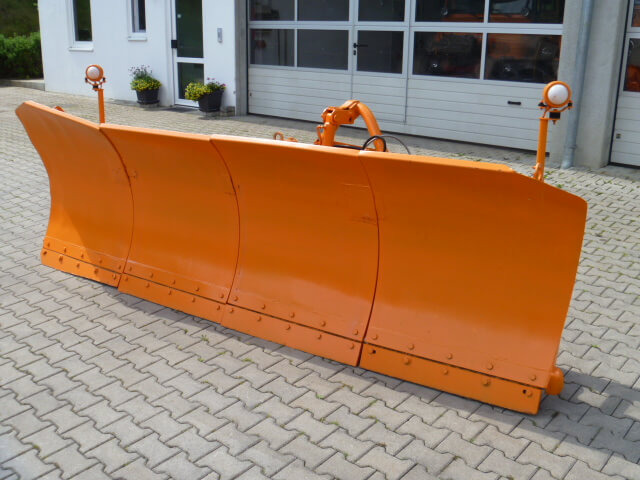 Unimog Schneepflug - Schneeschild Schmidt MF5.3 - Lame à neige: photos 2 Unimog Schneepflug - Schneeschild Schmidt MF5.3 - Lame à neige: photos 2