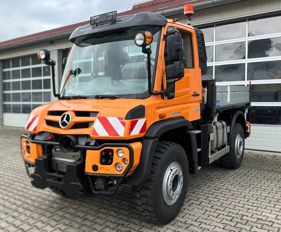 Véhicule de voirie/ Spécial Unimog 530 - U530 405 44301 Mercedes Benz 405: photos 1