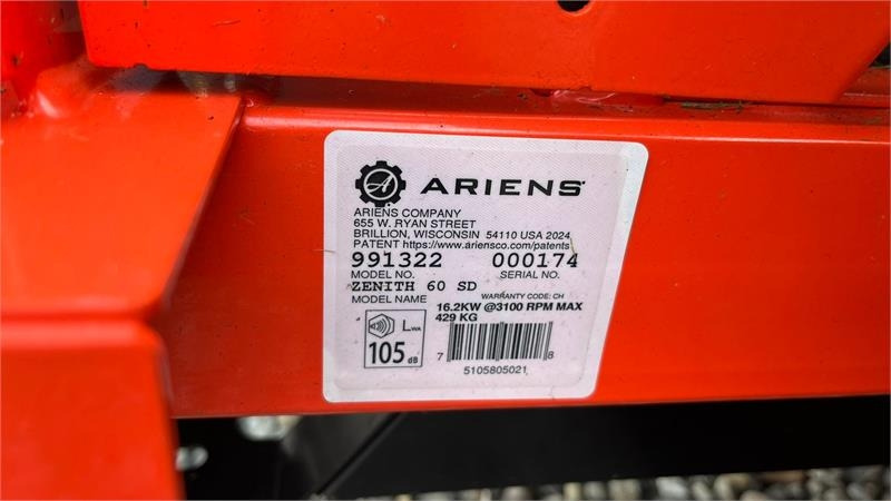 Ariens Zenith 60 SD Top professionel maskine med stor 2 c - Tracteur communal: photos 2 Ariens Zenith 60 SD Top professionel maskine med stor 2 c - Tracteur communal: photos 2