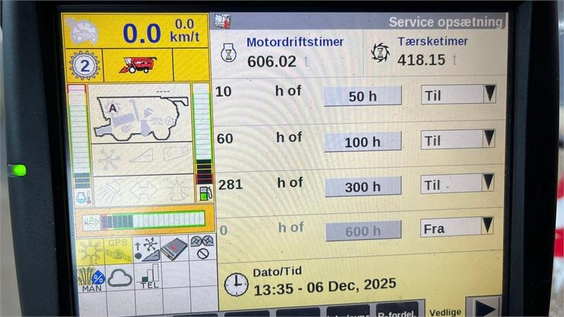 Case IH 8250 Axial-Flow med 35fod Varicut skærebord. Dansk - Moissonneuse-batteuse: photos 2 Case IH 8250 Axial-Flow med 35fod Varicut skærebord. Dansk - Moissonneuse-batteuse: photos 2