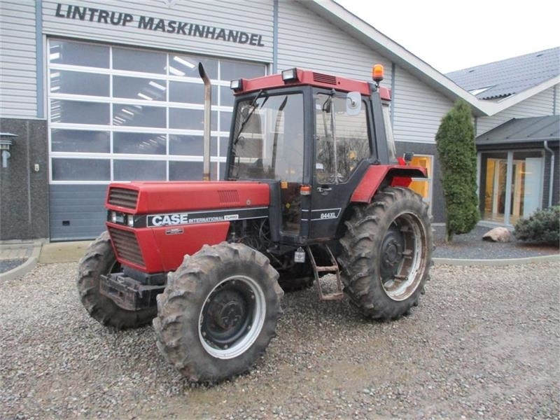 Case IH 844 XL 4wd traktor, en ejer fra ny - Tracteur agricole: photos 5 Case IH 844 XL 4wd traktor, en ejer fra ny - Tracteur agricole: photos 5