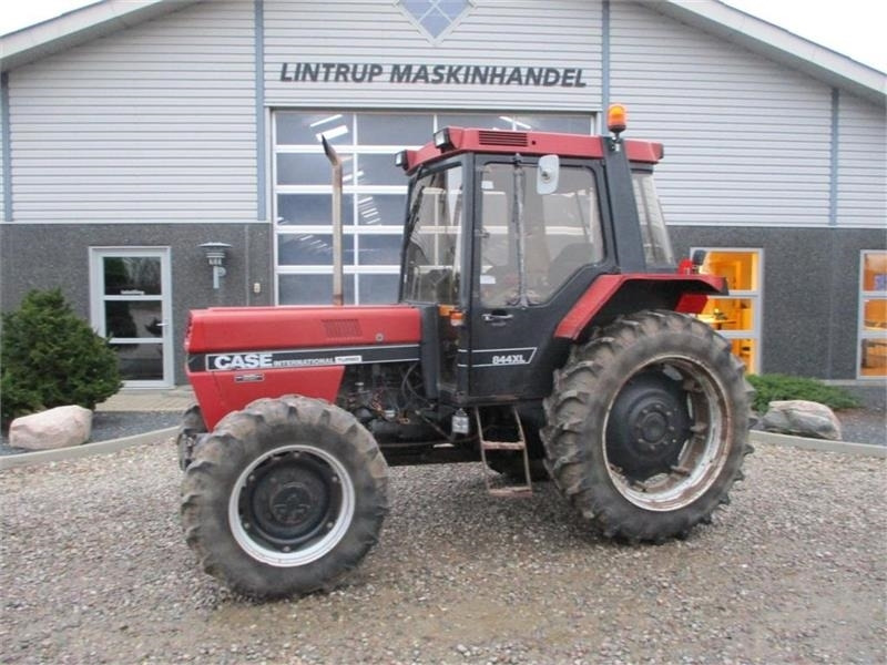 Case IH 844 XL 4wd traktor, en ejer fra ny - Tracteur agricole: photos 1 Case IH 844 XL 4wd traktor, en ejer fra ny - Tracteur agricole: photos 1