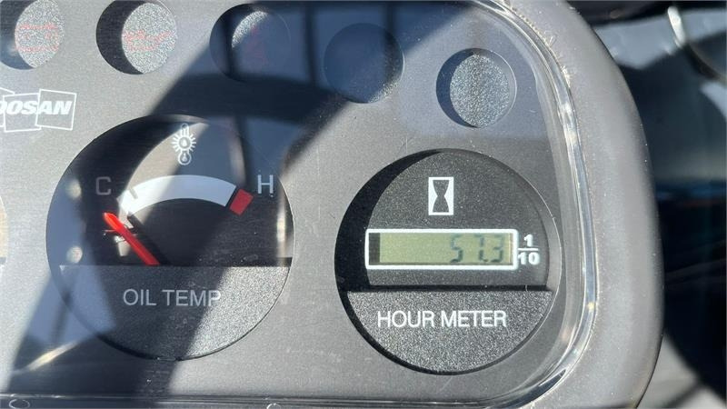 Chariot élévateur diesel Doosan D30 G med kabine og KUN 57 TIMER FRA NY, MED TIME: photos 8 Chariot élévateur diesel Doosan D30 G med kabine og KUN 57 TIMER FRA NY, MED TIME: photos 8