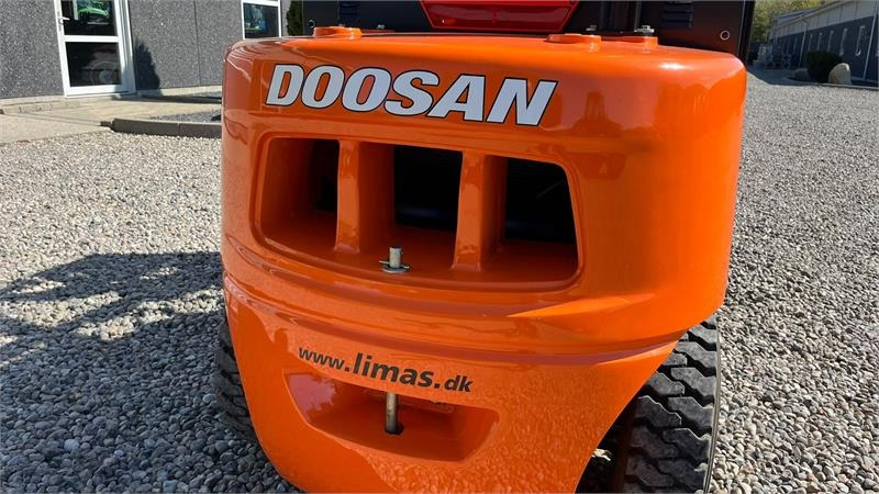 Chariot élévateur diesel Doosan D30 G med kabine og KUN 57 TIMER FRA NY, MED TIME: photos 19 Chariot élévateur diesel Doosan D30 G med kabine og KUN 57 TIMER FRA NY, MED TIME: photos 19