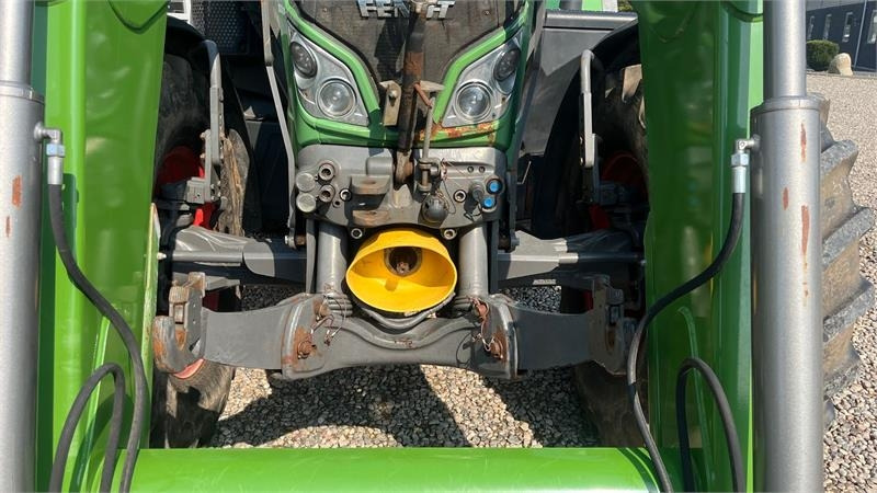 Fendt 720 Vario Med frontlæsser, frontlift og frontPTO - Tracteur agricole: photos 4 Fendt 720 Vario Med frontlæsser, frontlift og frontPTO - Tracteur agricole: photos 4
