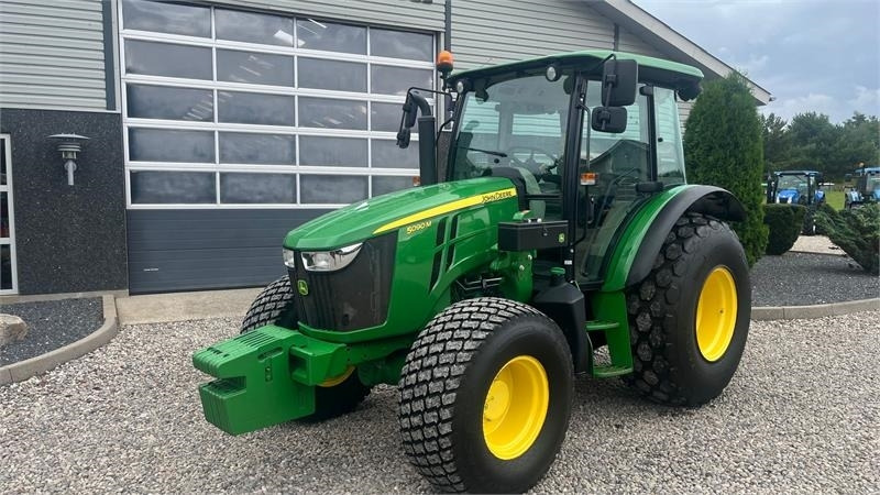 John Deere 5090 M Med græsdæk - Tracteur agricole: photos 2 John Deere 5090 M Med græsdæk - Tracteur agricole: photos 2