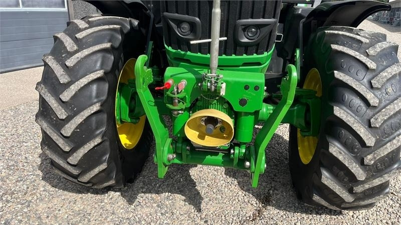 John Deere 6175R Med frontlift og frontPTO samt luft anlæg  - Tracteur agricole: photos 4 John Deere 6175R Med frontlift og frontPTO samt luft anlæg  - Tracteur agricole: photos 4