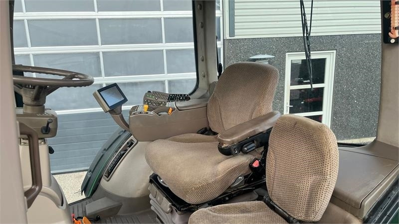 John Deere 8260R  - Tracteur agricole: photos 5 John Deere 8260R  - Tracteur agricole: photos 5
