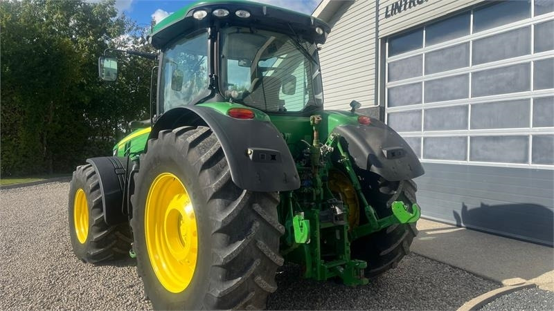 Tracteur agricole John Deere 8320R: photos 11