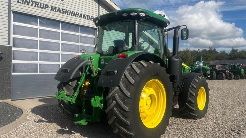 Tracteur agricole John Deere 8320R: photos 13