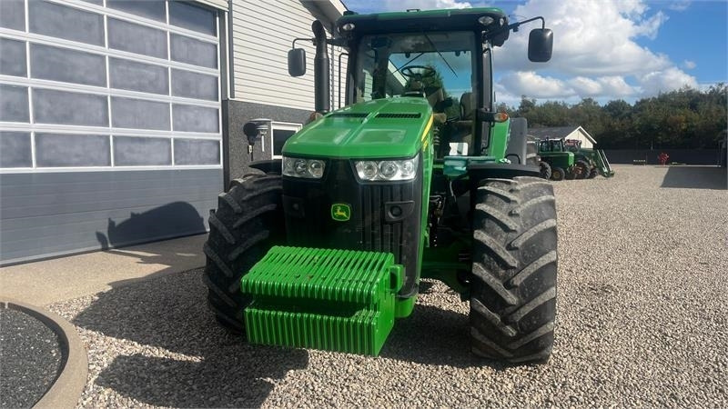 Tracteur agricole John Deere 8320R: photos 9