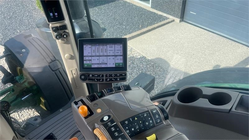 Tracteur agricole John Deere 8320R: photos 6