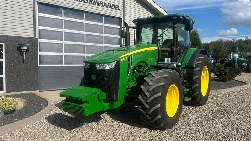 Tracteur agricole John Deere 8320R: photos 8