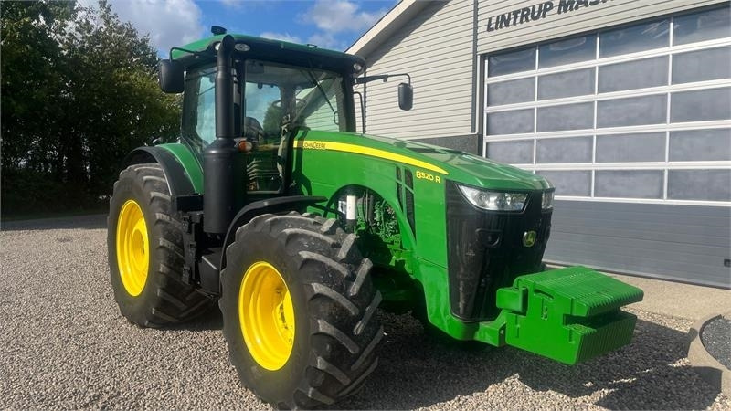 Tracteur agricole John Deere 8320R: photos 16