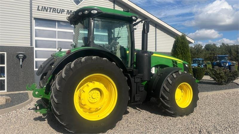 Tracteur agricole John Deere 8320R: photos 12
