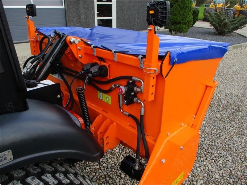 Limas SSP140 Selvlæssende og med lys - Epandeur de sable pour Véhicule de voirie/ Spécial: photos 2 Limas SSP140 Selvlæssende og med lys - Epandeur de sable pour Véhicule de voirie/ Spécial: photos 2