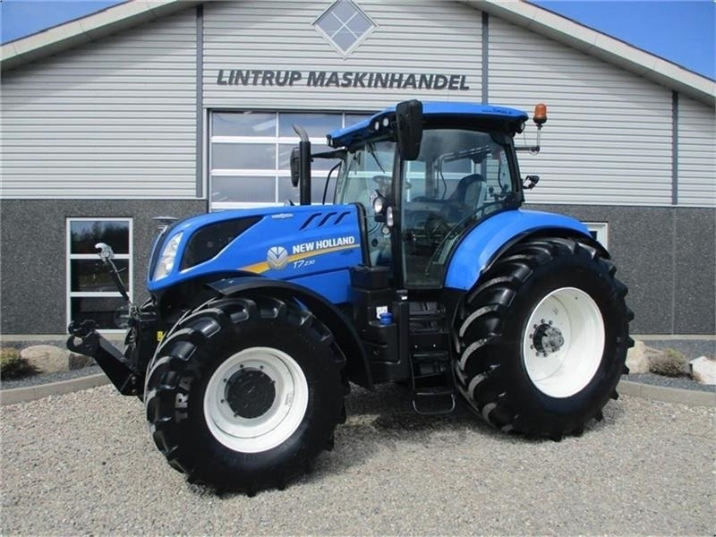 New Holland T7.230 AutoCommand, meget velholdt traktor - Tracteur agricole: photos 1 New Holland T7.230 AutoCommand, meget velholdt traktor - Tracteur agricole: photos 1