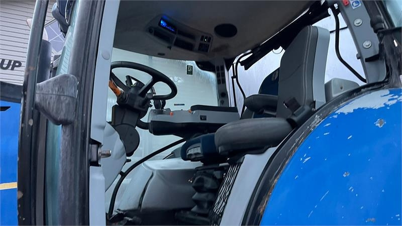 New Holland T7.230 Autocommand med frontlift og nye bagdæk er - Tracteur agricole: photos 3 New Holland T7.230 Autocommand med frontlift og nye bagdæk er - Tracteur agricole: photos 3