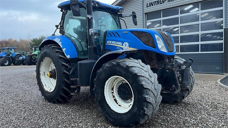 New Holland T7.230 Autocommand med frontlift og nye bagdæk er - Tracteur agricole: photos 4 New Holland T7.230 Autocommand med frontlift og nye bagdæk er - Tracteur agricole: photos 4