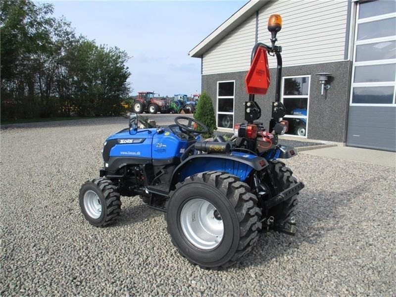Solis 26 6+2 gearmaskine med Servostyrring og Industri h - Tracteur agricole: photos 3 Solis 26 6+2 gearmaskine med Servostyrring og Industri h - Tracteur agricole: photos 3