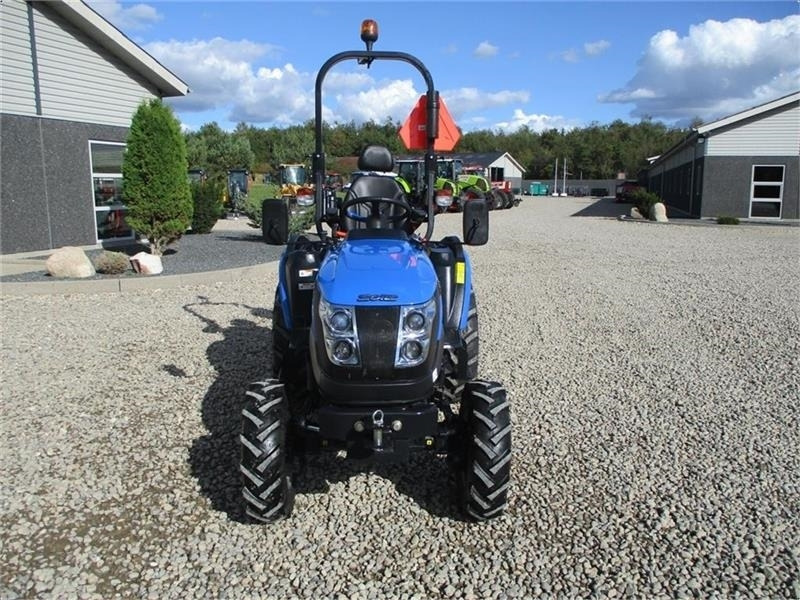 Solis 26 HST Hydrostat Traktor dæk - Tracteur agricole: photos 2 Solis 26 HST Hydrostat Traktor dæk - Tracteur agricole: photos 2