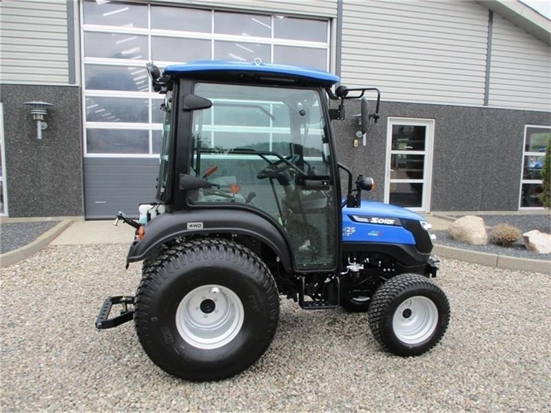 Tracteur agricole Solis 26 HST med kabine og turf hjul: photos 9 Tracteur agricole Solis 26 HST med kabine og turf hjul: photos 9