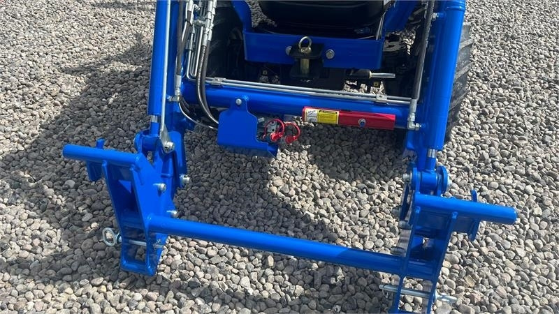 Solis S26 6+2 gearmaskine med Fuldhydraulisk frontlæsser - Tracteur communal: photos 4 Solis S26 6+2 gearmaskine med Fuldhydraulisk frontlæsser - Tracteur communal: photos 4