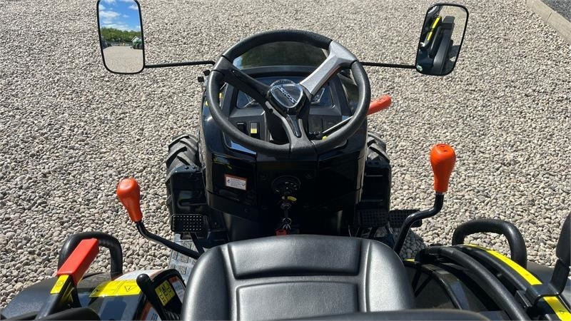 Solis S26 Limited Edition i sort 6+2 Gearmaskine med Ser - Tracteur communal: photos 5 Solis S26 Limited Edition i sort 6+2 Gearmaskine med Ser - Tracteur communal: photos 5