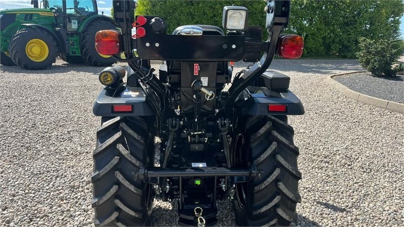 Solis S26 Limited Edition i sort 6+2 Gearmaskine med Ser - Tracteur communal: photos 4 Solis S26 Limited Edition i sort 6+2 Gearmaskine med Ser - Tracteur communal: photos 4