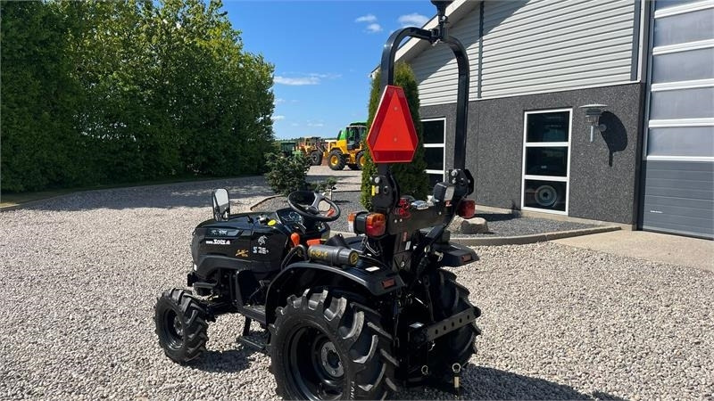 Solis S26 Limited Edition i sort 6+2 Gearmaskine med Ser - Tracteur communal: photos 3 Solis S26 Limited Edition i sort 6+2 Gearmaskine med Ser - Tracteur communal: photos 3