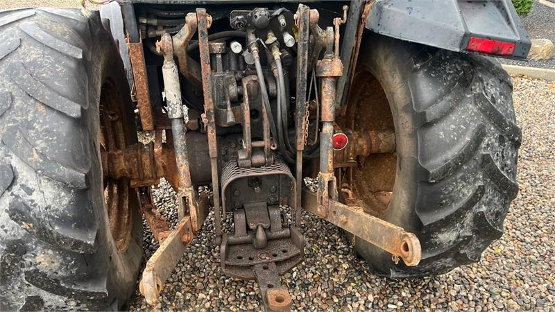 Valmet 455 Med en slags frontlift - Tracteur agricole: photos 4 Valmet 455 Med en slags frontlift - Tracteur agricole: photos 4