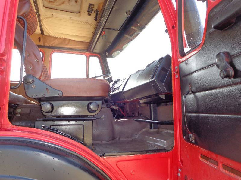 Camion benne Mercedes-Benz NG 2632 V10 Mercedes Benz 2632K6X4: photos 9 Camion benne Mercedes-Benz NG 2632 V10 Mercedes Benz 2632K6X4: photos 9