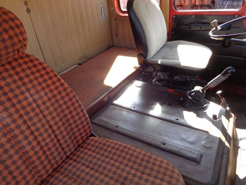 Camion benne Mercedes-Benz NG 2632 V10 Mercedes Benz 2632K6X4: photos 10 Camion benne Mercedes-Benz NG 2632 V10 Mercedes Benz 2632K6X4: photos 10