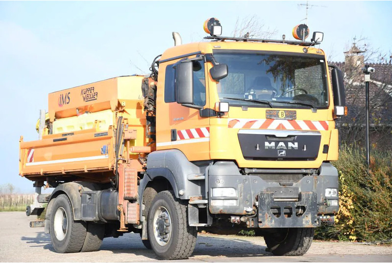MAN TGS 18.320 4x4!! KRAN/!!!WINTERDIENST/DREISEITENKIPPER!!KOMMUNAL/KLIMA!! - Camion benne, Camion grue: photos 2 MAN TGS 18.320 4x4!! KRAN/!!!WINTERDIENST/DREISEITENKIPPER!!KOMMUNAL/KLIMA!! - Camion benne, Camion grue: photos 2