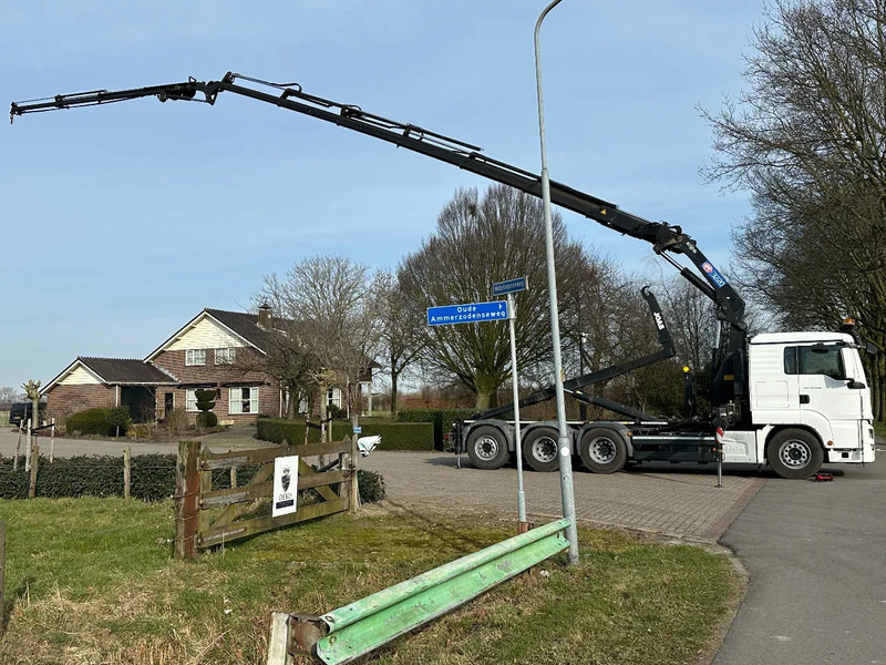 MAN TGS 35.500 8x4!!TRIPLE!!HMF 32TM/FLYJIB/HOOKLIFT!!EURO6!! ROOF/DACH/CONSTRUCTION!!203tkm!! TOP!! - Camion ampliroll, Camion grue: photos 5 MAN TGS 35.500 8x4!!TRIPLE!!HMF 32TM/FLYJIB/HOOKLIFT!!EURO6!! ROOF/DACH/CONSTRUCTION!!203tkm!! TOP!! - Camion ampliroll, Camion grue: photos 5