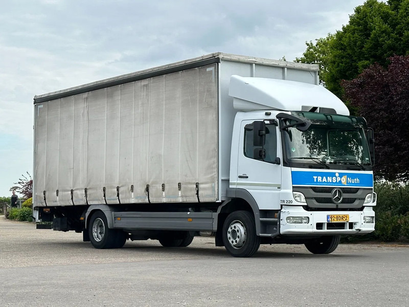 Mercedes-Benz Atego 1218 bakwagen met laadklep 2000kg! - Camion fourgon: photos 1 Mercedes-Benz Atego 1218 bakwagen met laadklep 2000kg! - Camion fourgon: photos 1