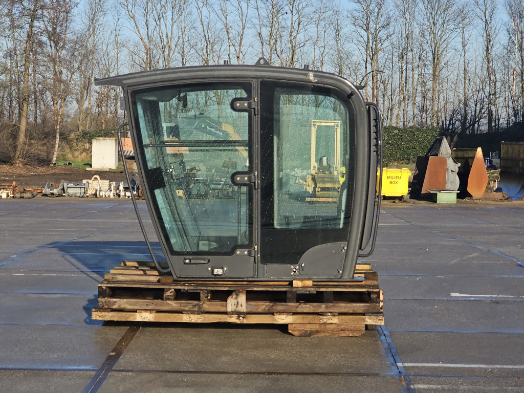 Case 48003933 - Cabine pour Engins de chantier: photos 1 Case 48003933 - Cabine pour Engins de chantier: photos 1