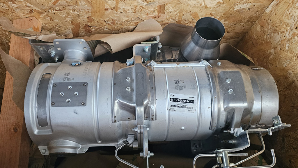 Case 8983703980 - 51588944 - Catalyseur pour Engins de chantier: photos 1 Case 8983703980 - 51588944 - Catalyseur pour Engins de chantier: photos 1