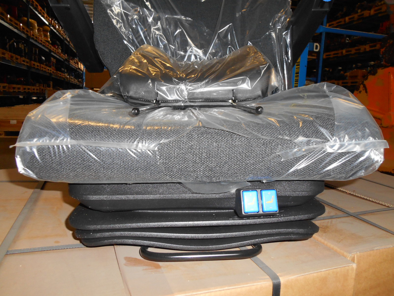 Caterpillar 2244440 - - Siège pour Engins de chantier: photos 2 Caterpillar 2244440 - - Siège pour Engins de chantier: photos 2