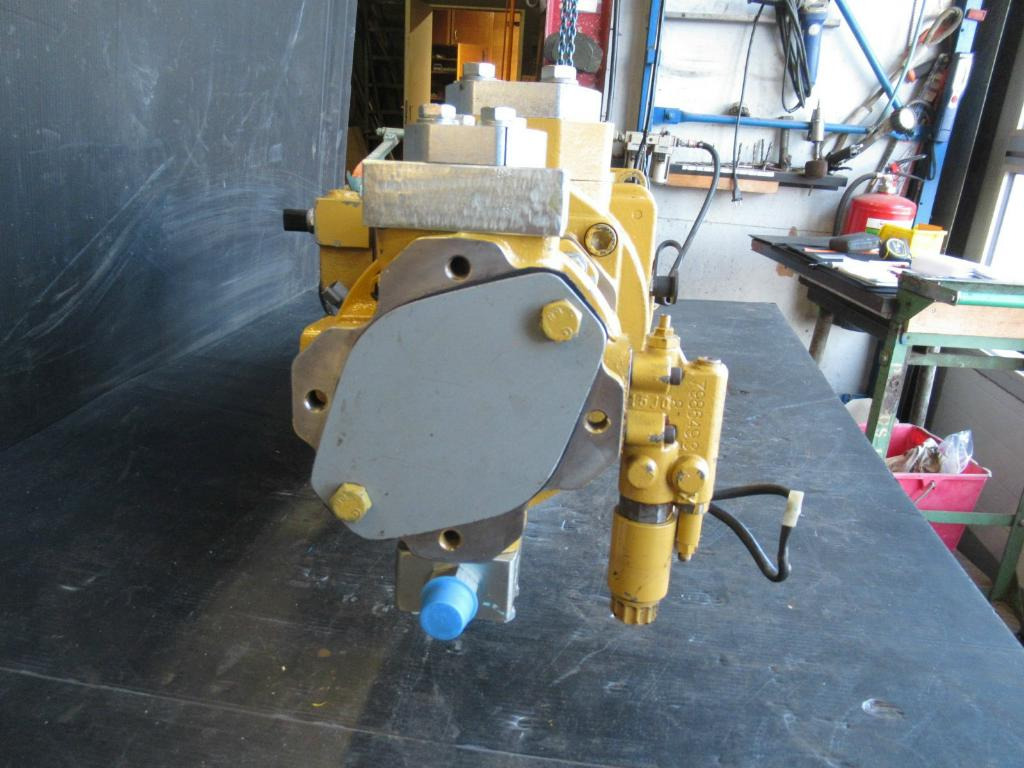 Caterpillar 2478968 - Pompe hydraulique pour Engins de chantier: photos 2 Caterpillar 2478968 - Pompe hydraulique pour Engins de chantier: photos 2