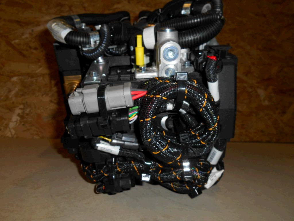 Caterpillar 3735563 - 3996083 - Système d'échappement: photos 2 Caterpillar 3735563 - 3996083 - Système d'échappement: photos 2