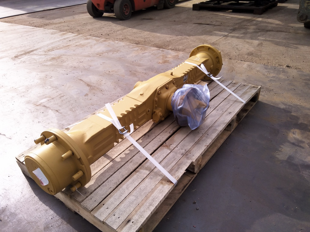 Caterpillar 4454602 - 2628652 - Essieu avant pour Engins de chantier: photos 2 Caterpillar 4454602 - 2628652 - Essieu avant pour Engins de chantier: photos 2