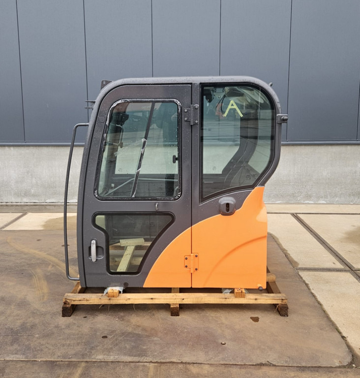 Doosan 220101-00889K - K1029926H - Cabine pour Engins de chantier: photos 1 Doosan 220101-00889K - K1029926H - Cabine pour Engins de chantier: photos 1