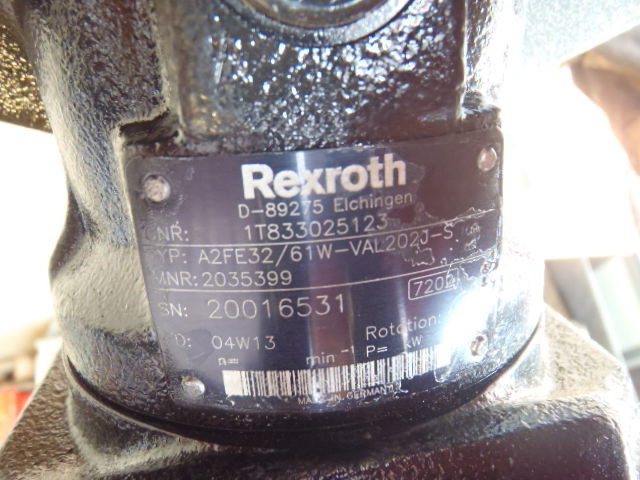 Hitachi 71491030 - 71491070 - Moteur de rotation pour Engins de chantier: photos 3 Hitachi 71491030 - 71491070 - Moteur de rotation pour Engins de chantier: photos 3