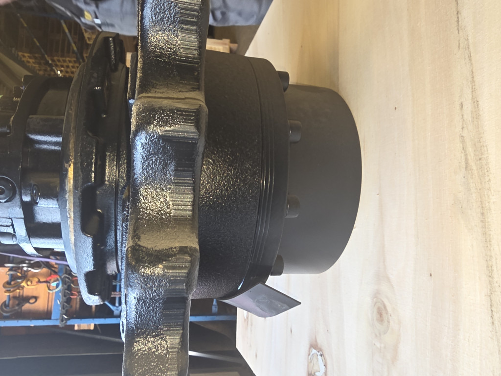 Hitachi YD60000921 - Moteur de translation pour Engins de chantier: photos 4 Hitachi YD60000921 - Moteur de translation pour Engins de chantier: photos 4