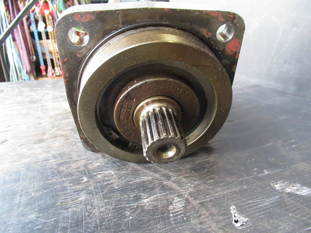 Moteur de rotation pour Engins de chantier Hydromatik A2F125/61W-VZB02700 -: photos 6